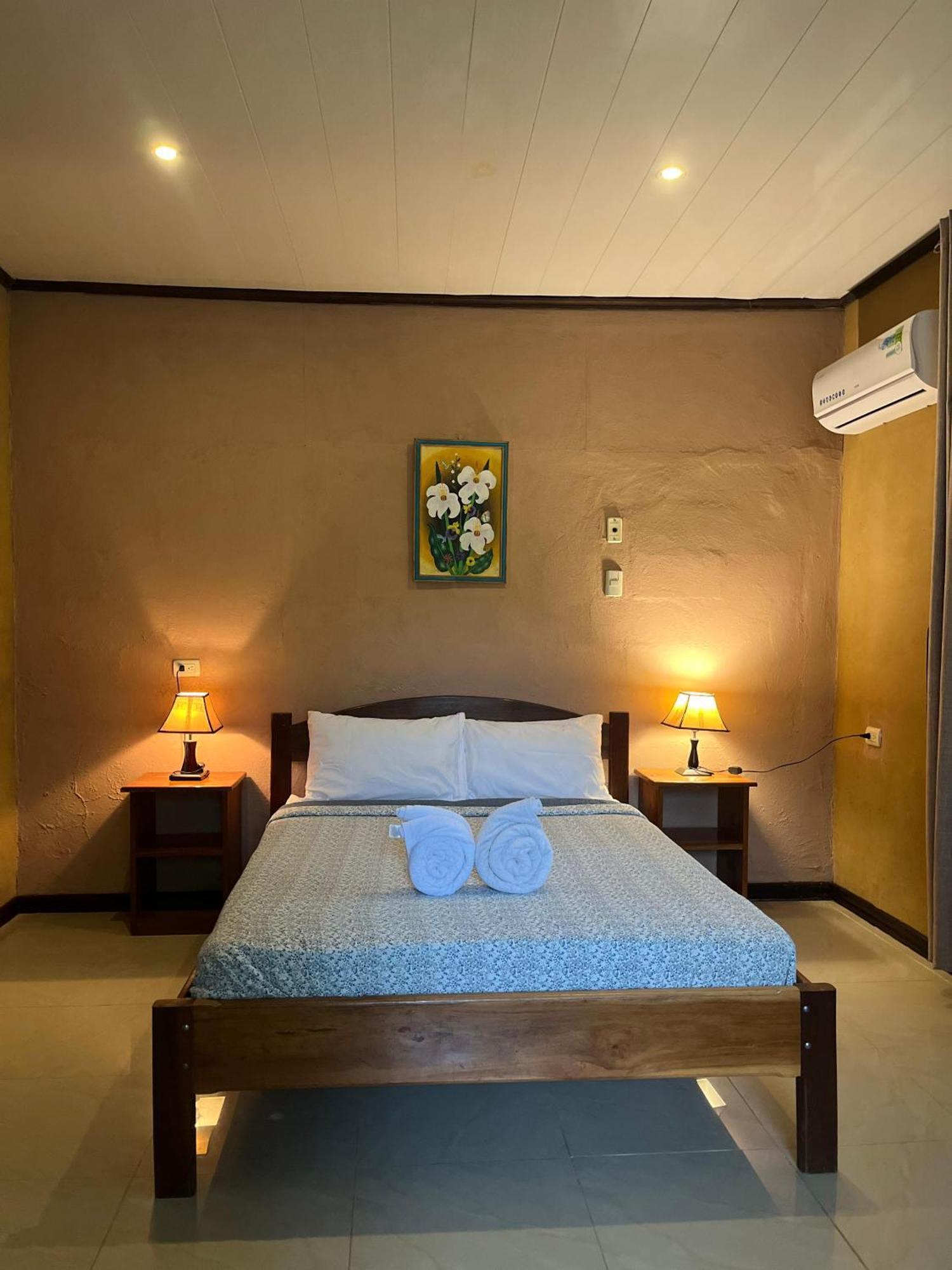 Cabinas Villa Drake Drakes Bay 外观 照片